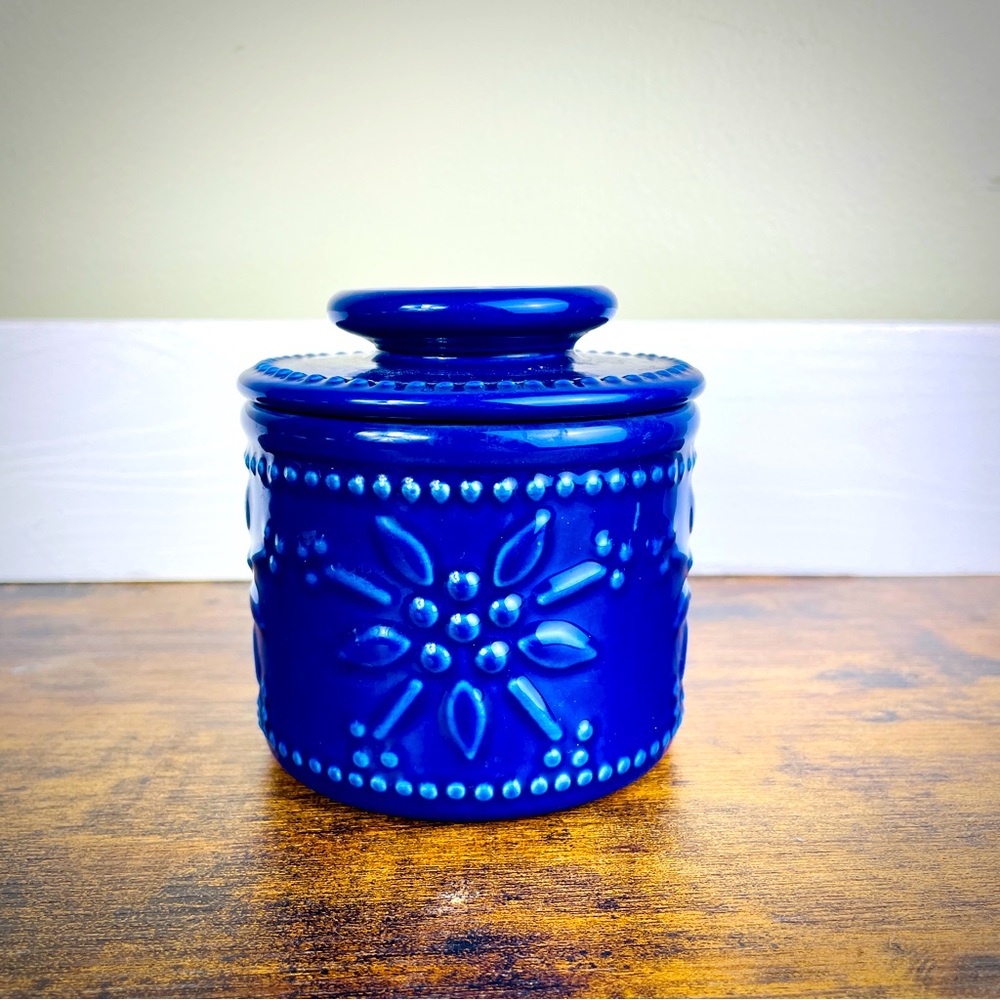 Temp-tations by Tara Old World Butter Keeper